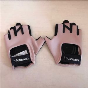 Lululemon Uplift Training Gloves